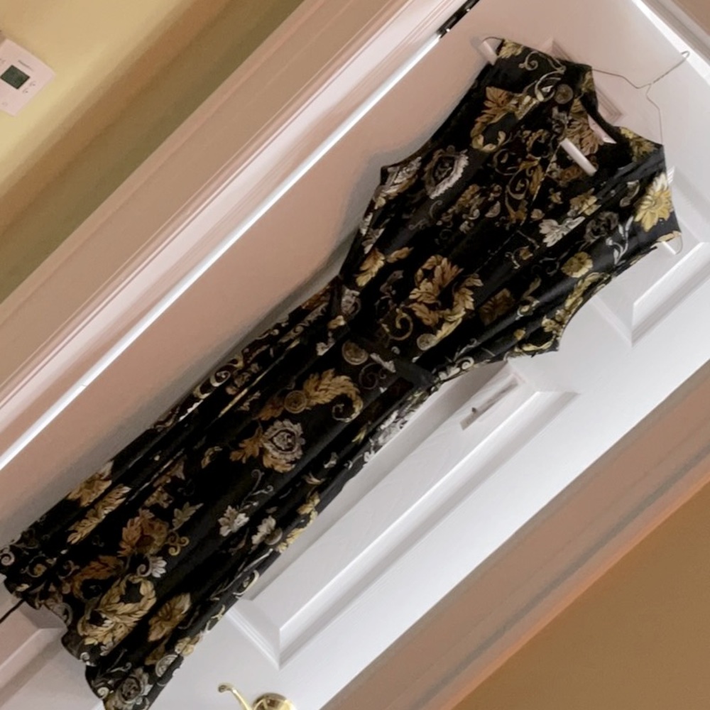 Beautiful summer dress by Nanette